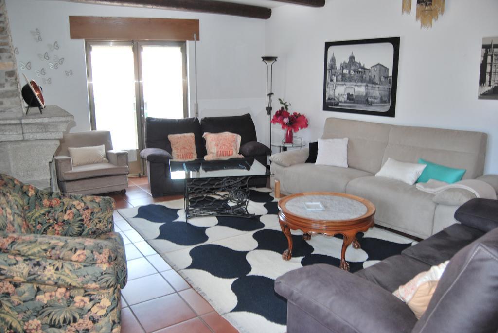 Casa Rural La Cuadraa Linares de Riofrío Eksteriør billede
